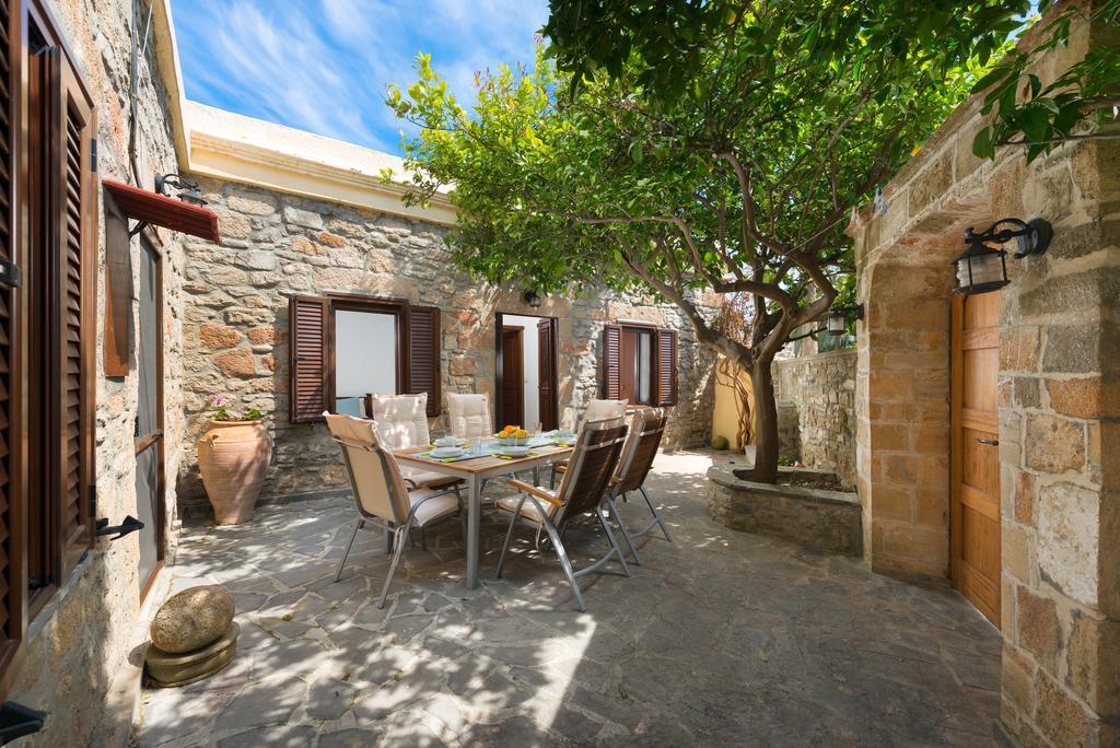 Villa Claudia In لاردوس المظهر الخارجي الصورة